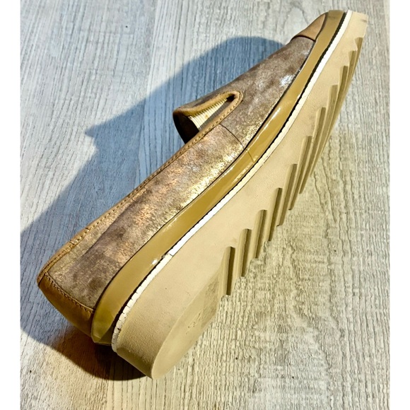 Donald J. Pliner loafer shoe in metallic gold leather with pointed toe - - Picture 9 of 10